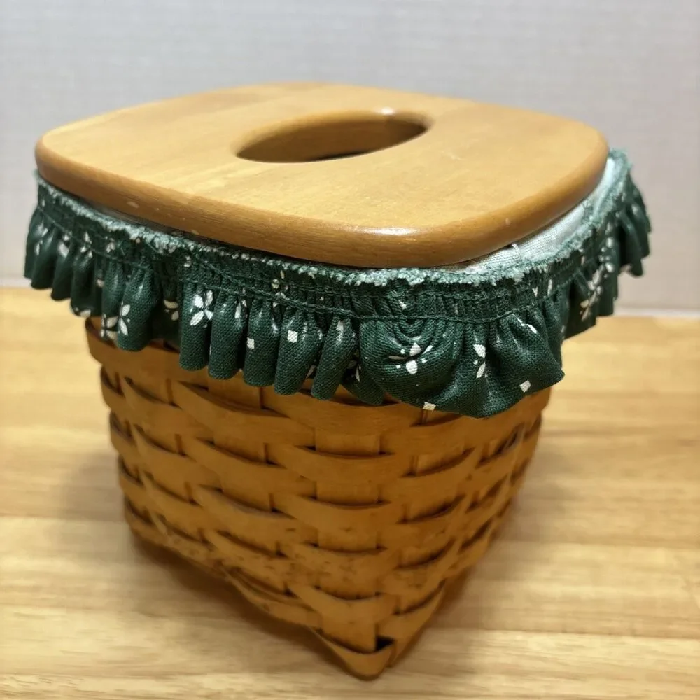 Longaberger Basket Tissue / Kleenex with Lid Holder Marker 1999 With Green Liner
